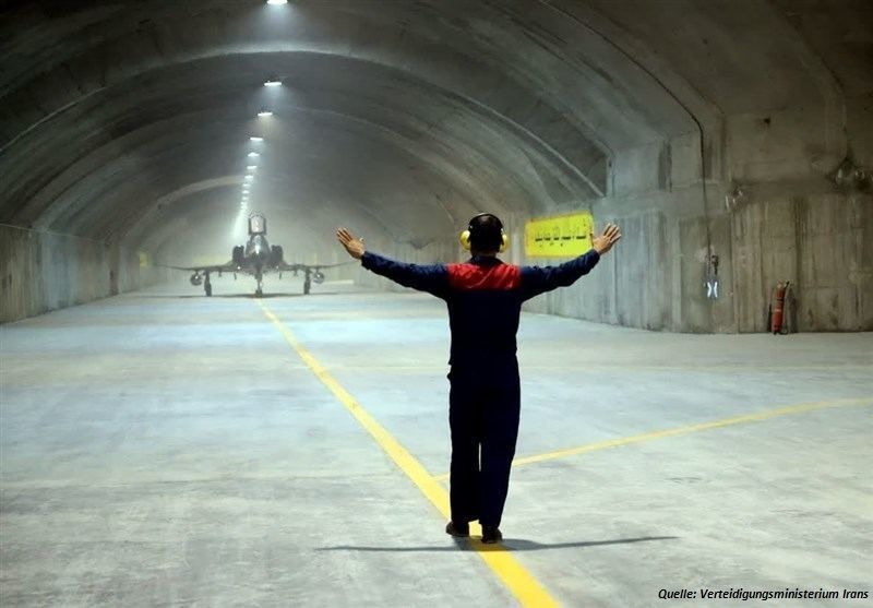 Der Iran eröffnet einen unterirdischen Luftwaffenstützpunkt