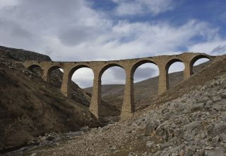 Historische Brücken, die von „Siemens” in Aserbaidschan gebaut wurden